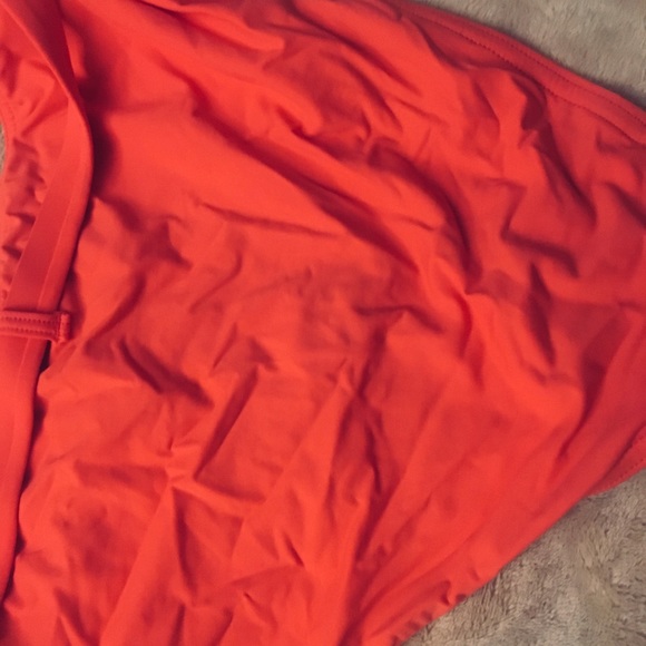 Orange bikini - Picture 5 of 5